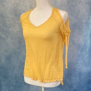 🌟3for$15🌟 a.n.a V-Neck Yellow Cold Shoulder 3/4 Length Sleeves Lightweight Top